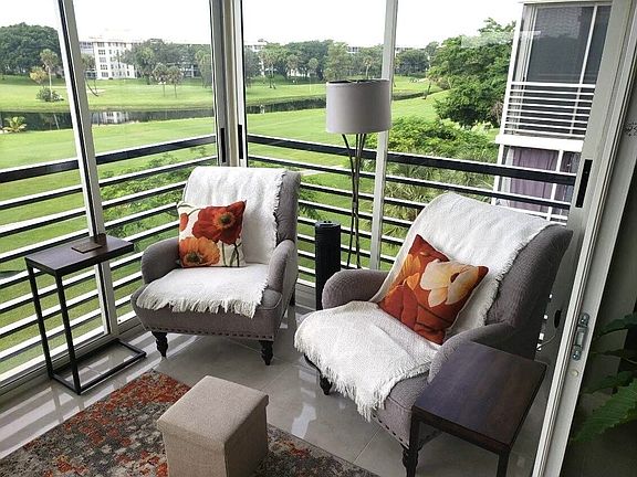 4th image of 3520 Oaks Way APT 505