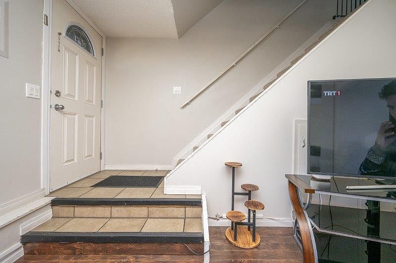 Calgary Townhouse for rent - 3 Bedrooms — photo 6