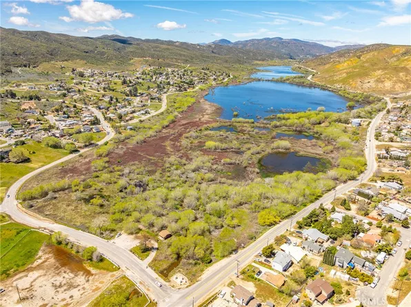 43095 Ranch Club Rd #30, Lake Hughes, CA 93532