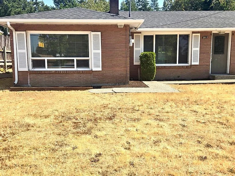 3613 Grandview Dr W — Photo 3