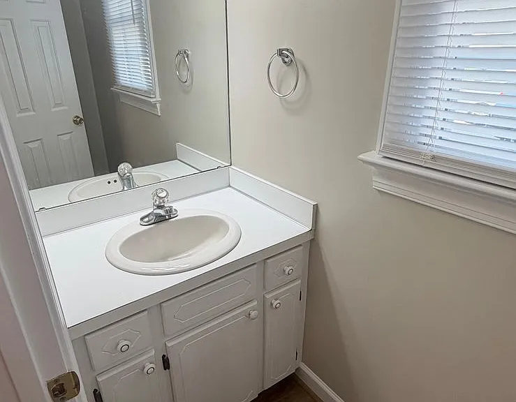2421 Sexton Rd — Photo 9