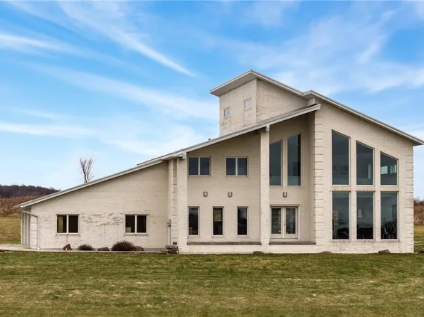 427 Jones Rd, Harrisville, PA 16038