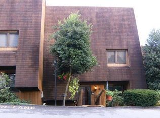 330 Summer Pl, Johnson City, TN 37601