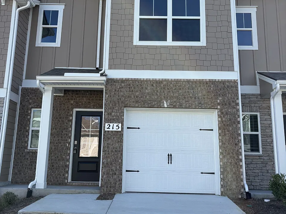 215 Redhead Ln