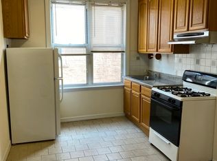 2386 24th St APT 3B, Astoria, NY 11105