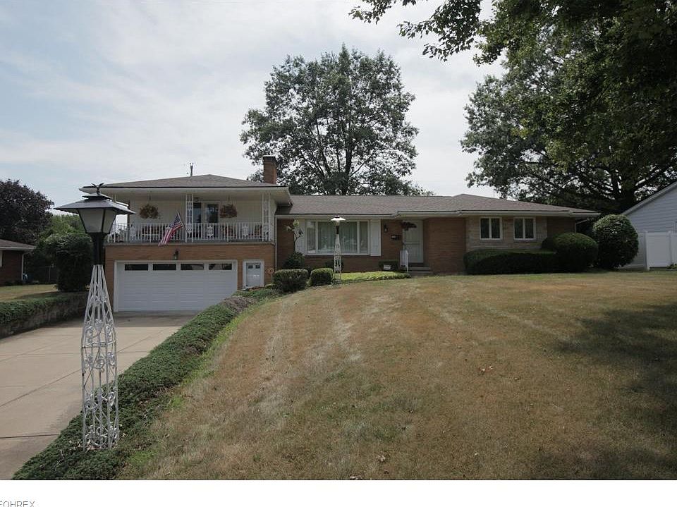 1st image of 4485 Woodridge Dr
