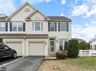 214 S Savanna Dr, Pottstown, PA 19465