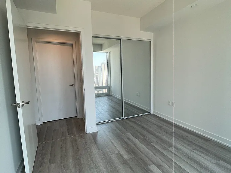 238 Simcoe St #1701 — Photo 10