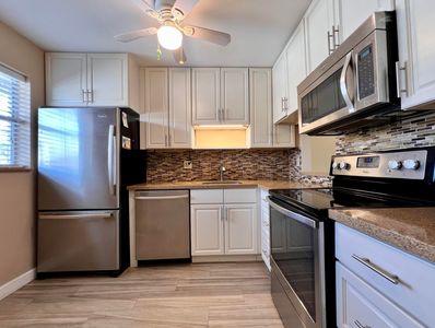106 Oxford 200, West Palm Beach, FL, 33411
