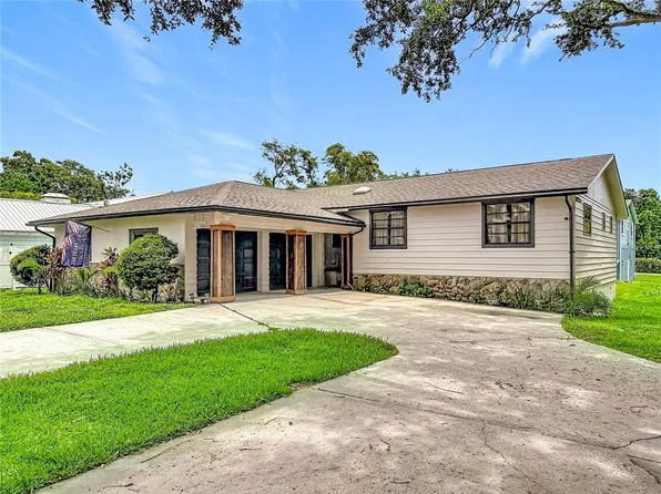 12756 Poinsettia Ave, Seminole, FL 33776