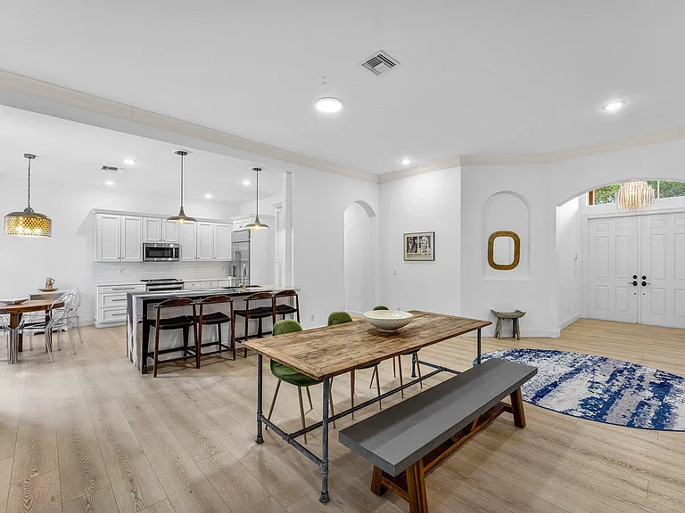 2068 Wightman Dr — Photo 15