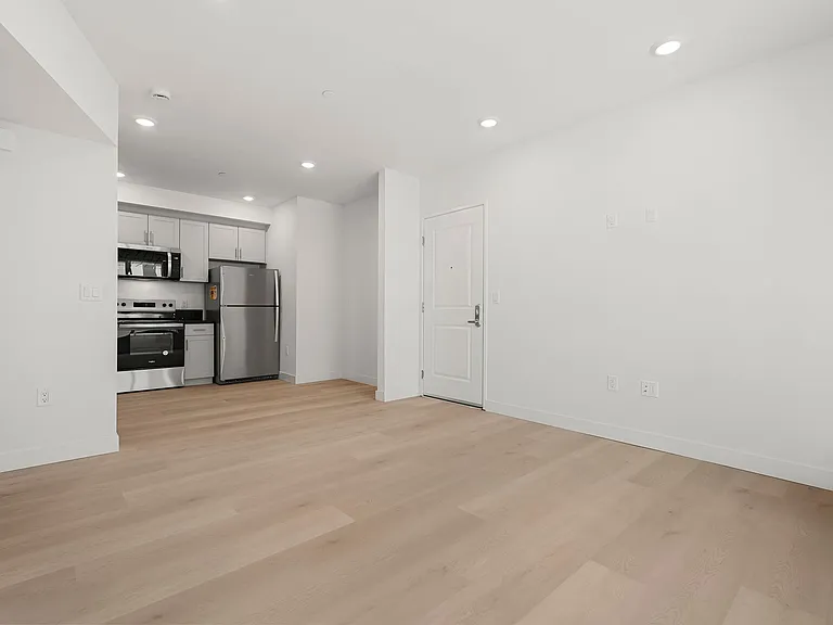 The Rosenell — Photo 142
