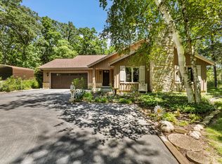 W342S4510 Moraine Hills DRIVE, Dousman, WI 53118