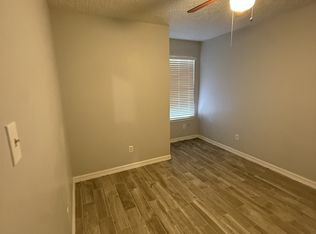 13323 S Thorntree Dr, Houston, TX 77015