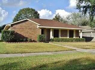 843 Seamaster Dr, Houston, TX 77062
