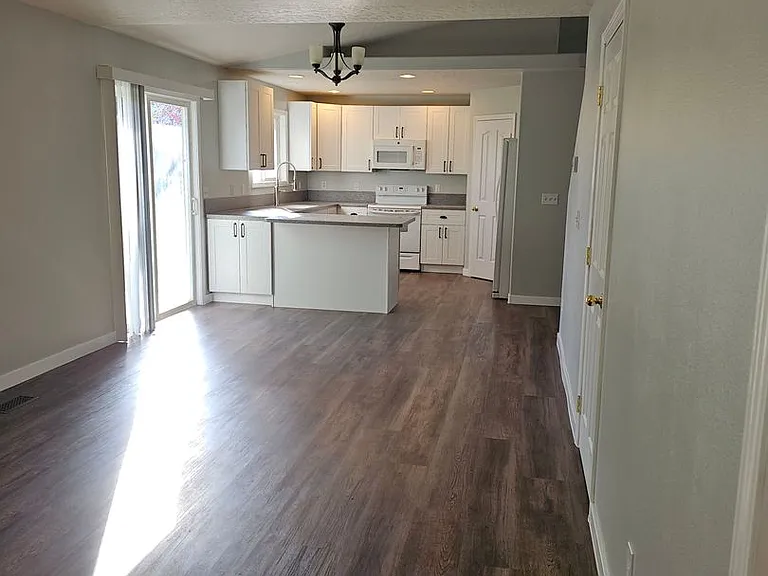 3328 S Malad Dr — Photo 9