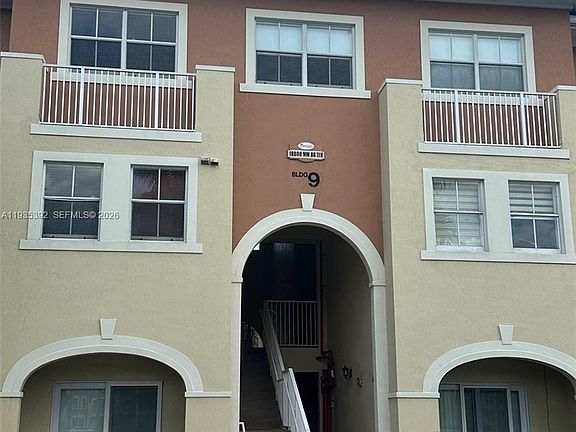 3rd image of 10800 NW 88th Ter Unit 213