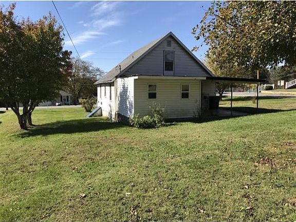 4th image of 310 Jefferson Ave