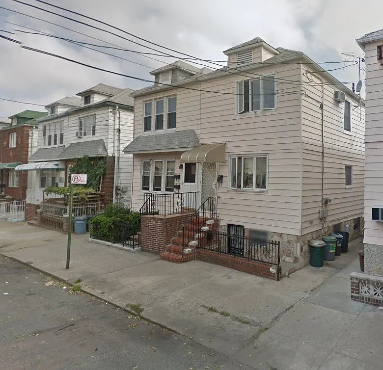 2169 W 9th St photo 1