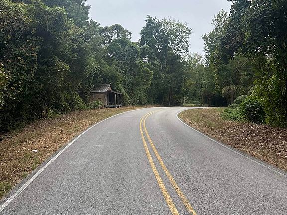 3rd image of 4690 County Road 14