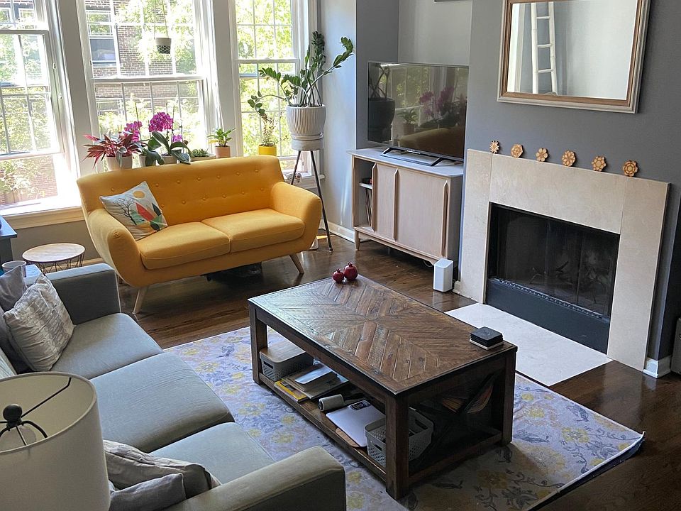 1st image of 1750 W Ainslie St #2