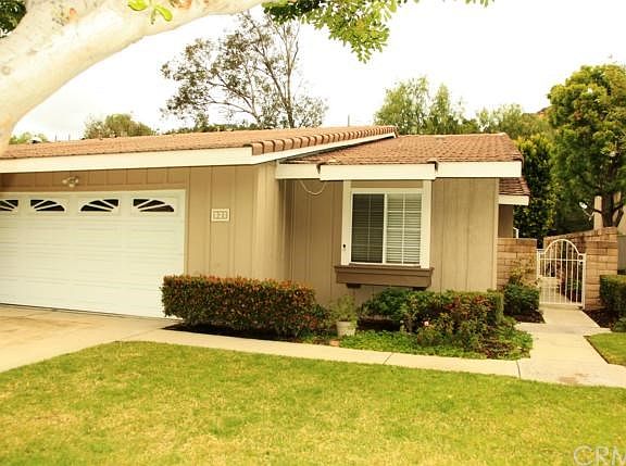 2nd image of 921 Shady Ln
