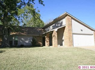 2417 W Driftwood Dr, Claremore, OK 74017