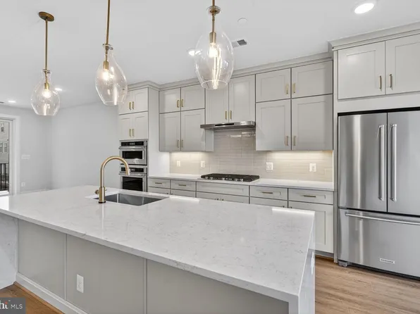 11977 Northpark Dr, North Bethesda, MD 20852