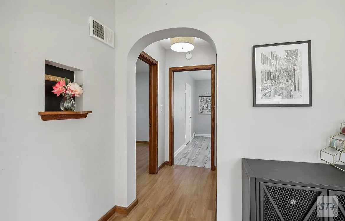 2 bed, 950 sqft, $1,500 — Photo 4