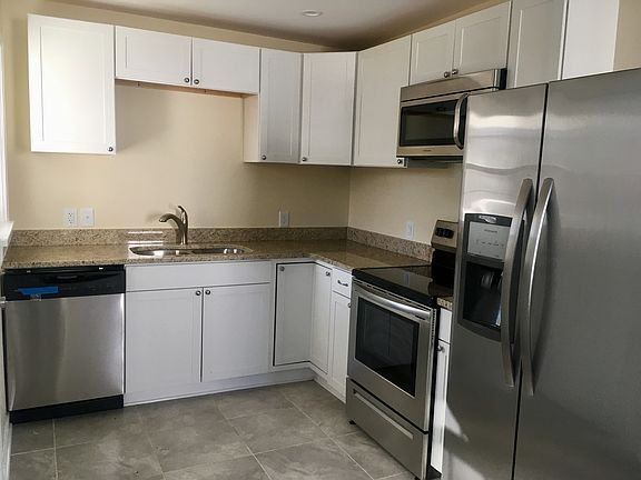 5th image of 1007 New York Ave