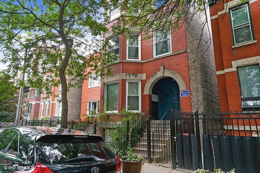 1st image of 862 N Marshfield Ave #2253923