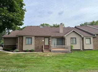 7943 Woodingham, West Bloomfield, MI 48322