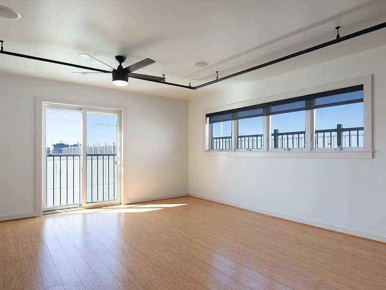 Riverview Lofts — Photo 25