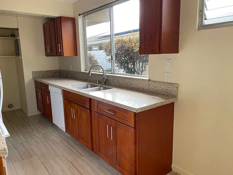 877 Maniniholo St — Photo 16