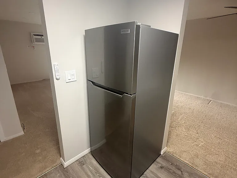 9S220 Lake Dr — Photo 10