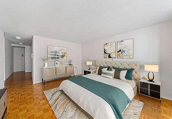 3rd image of 525 E 72nd St APT 5b