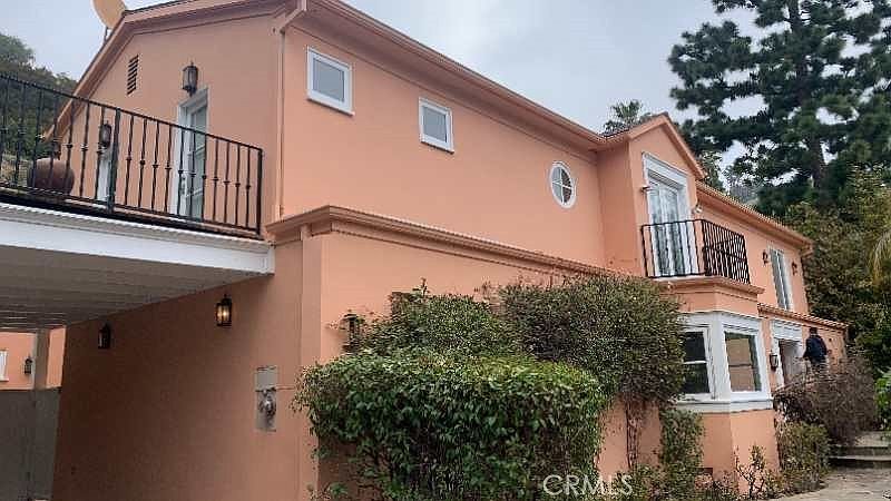 1st image of 9219 Robin Dr