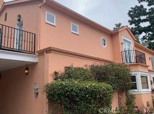 9219 Robin Dr, Los Angeles, CA 90069