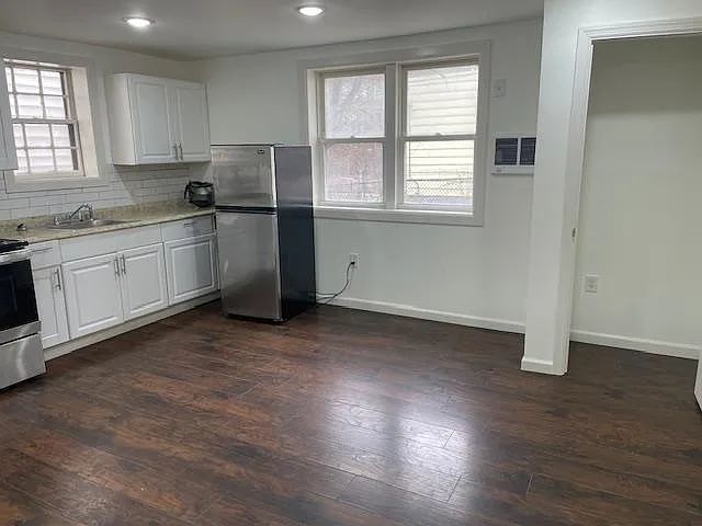 1 bed, 1.0 bath, 600 sqft, $1,700 — Photo 4