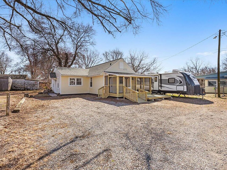 1st image of 248 Orville St