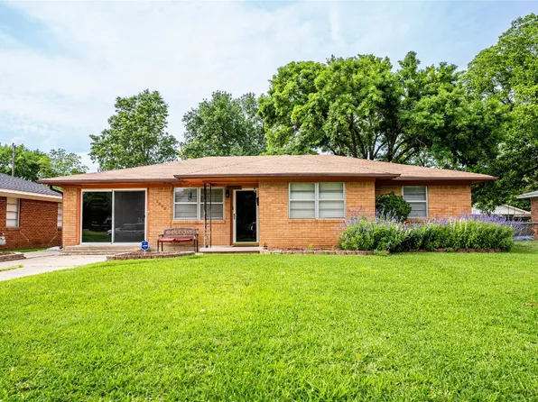 1603 Harris St, Gainesville, TX 76240