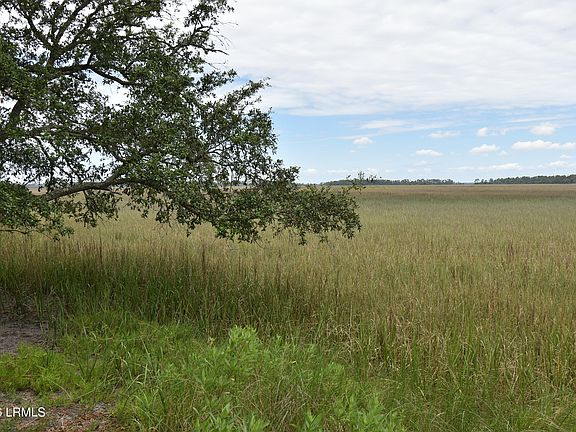 4th image of 833 Marsh Dunes Road