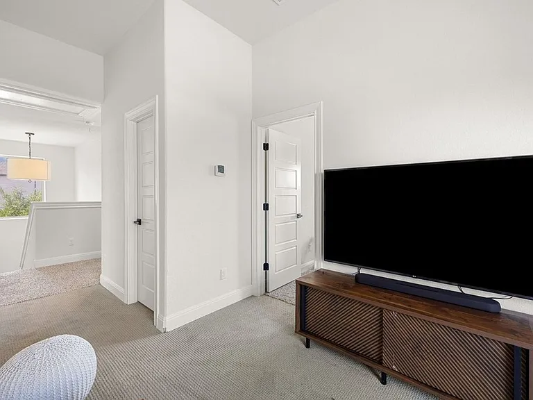 5500 La Canada Way — Photo 36