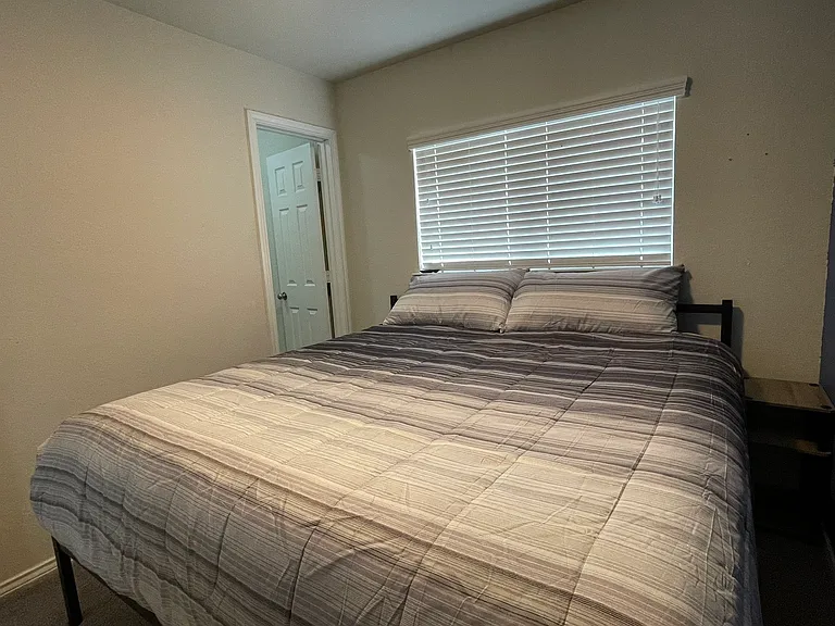 3738 Gallery Wls — Photo 84