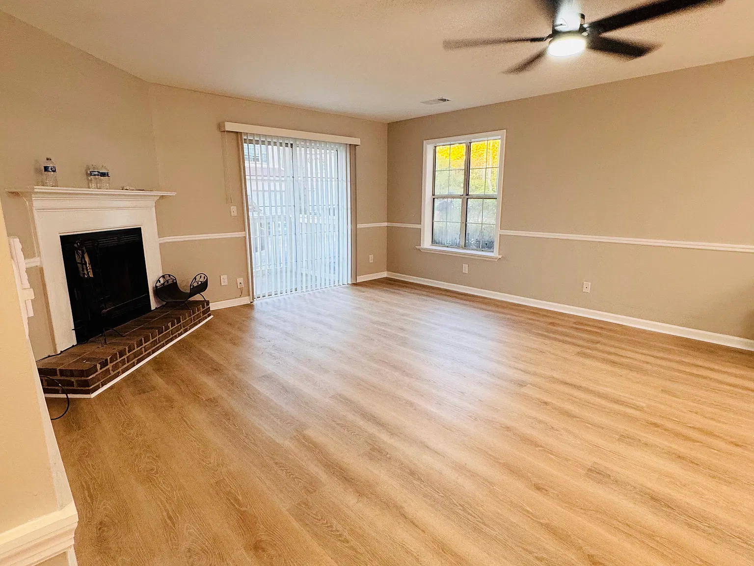 1002 Bridge Ln SE — Photo 2
