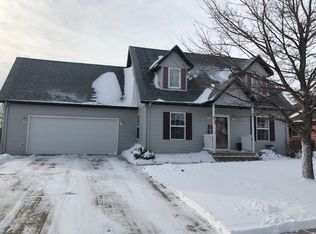 5237 W Maple Ave, Grand Forks, ND 58203
