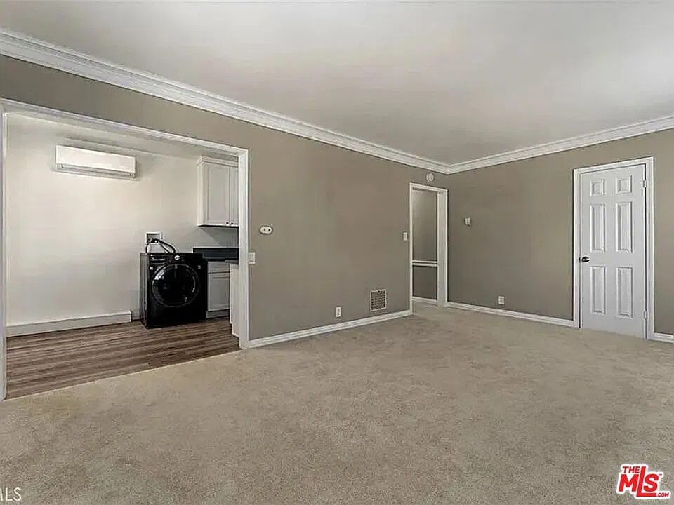1245 S Beverly Glen Blvd — Photo 4