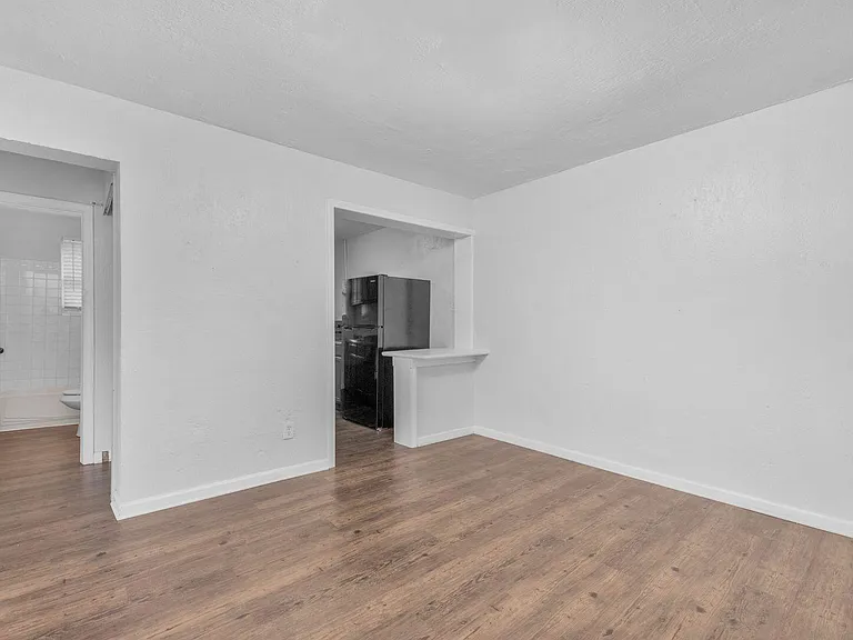 2101 W Romana St #A — Photo 2
