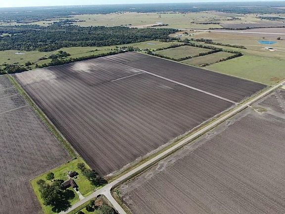 3rd image of 1010 County Road 23
