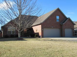 5489 S Pinehurst Ave, Springfield, MO 65810